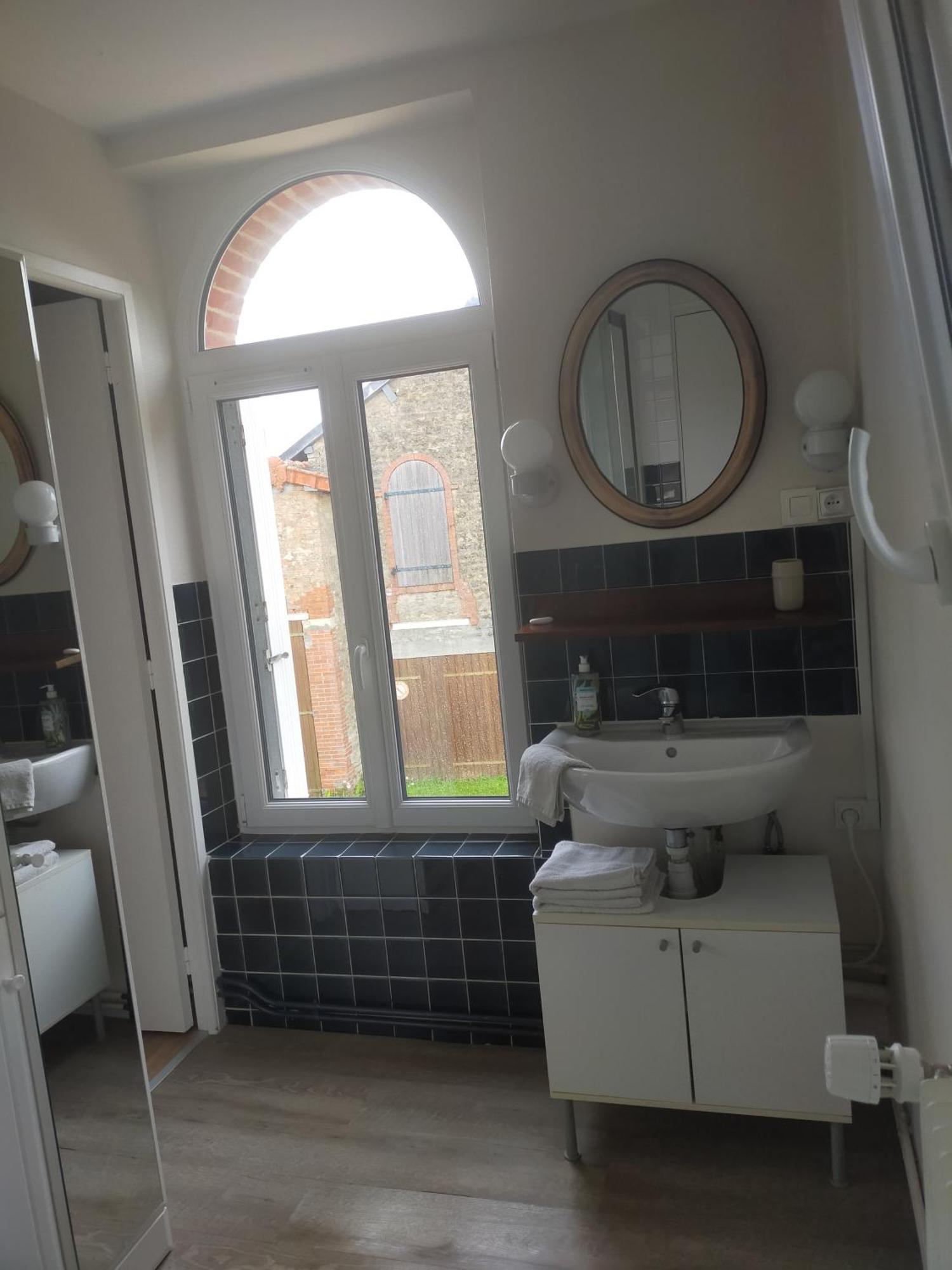Loc Mi Villa Карентан Екстериор снимка